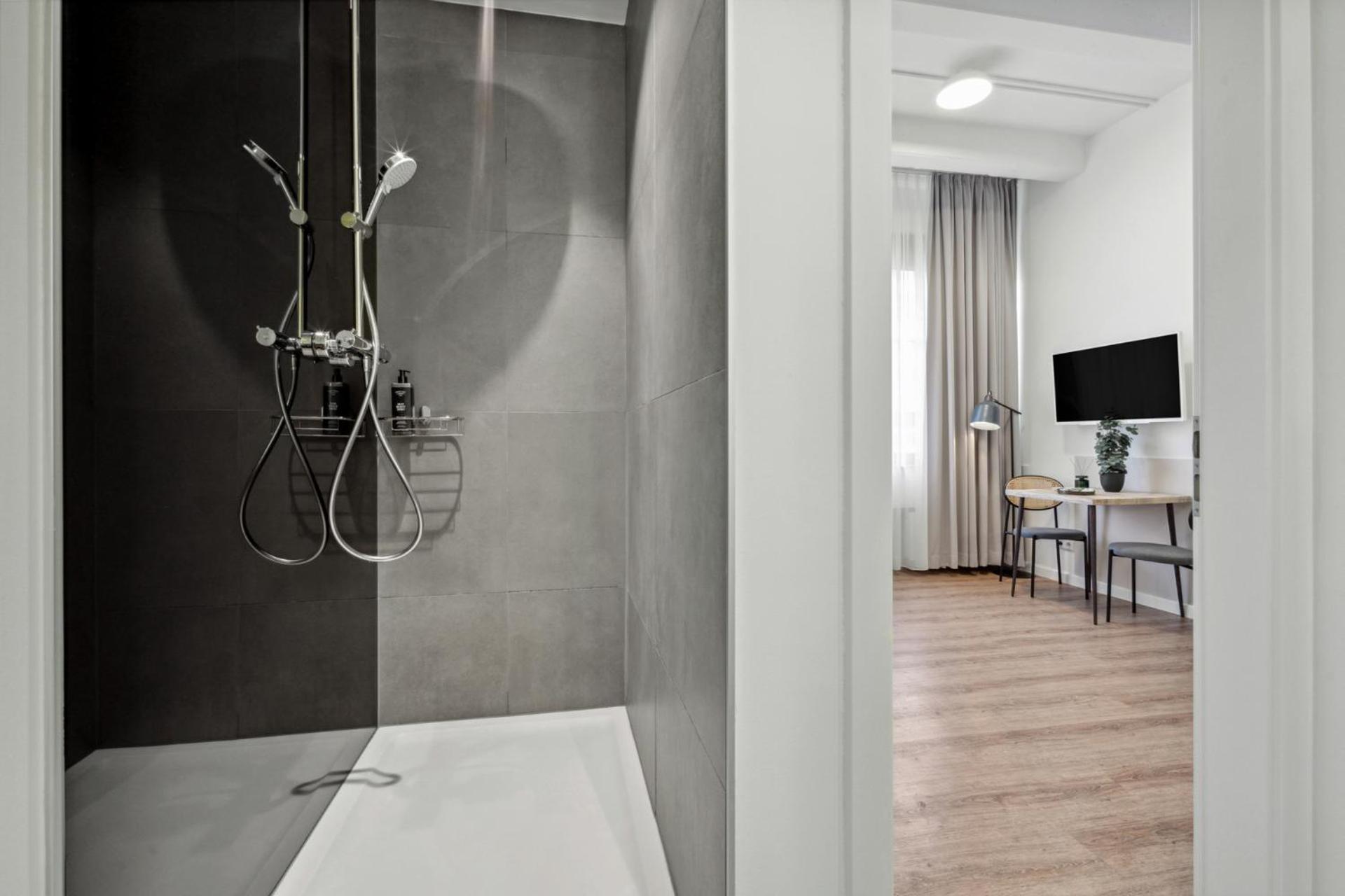 Limehome Munich Fritz-Erler Str Стая снимка