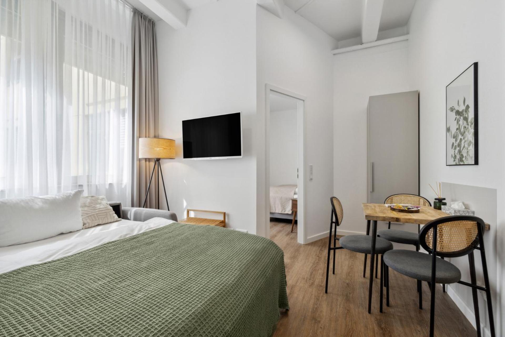 Limehome Munich Fritz-Erler Str Стая снимка